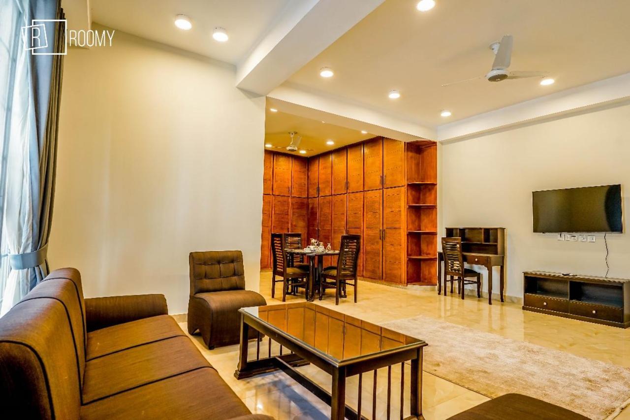 Roomy Crossroads Hotel, Πεσαβάρ Εξωτερικό φωτογραφία